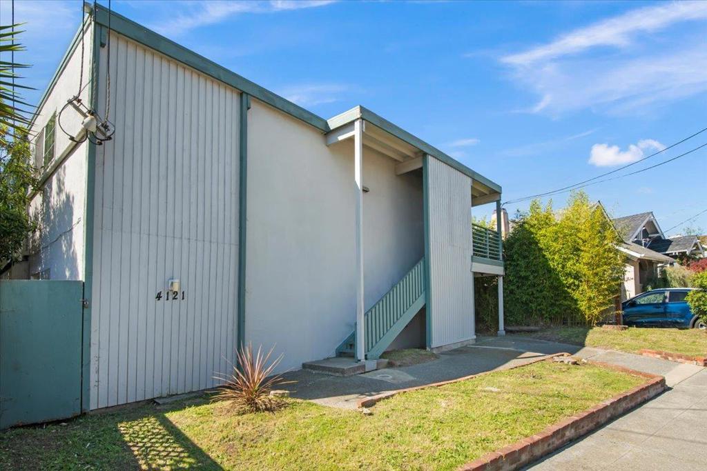 4121 Opal Street Property Photo 8
