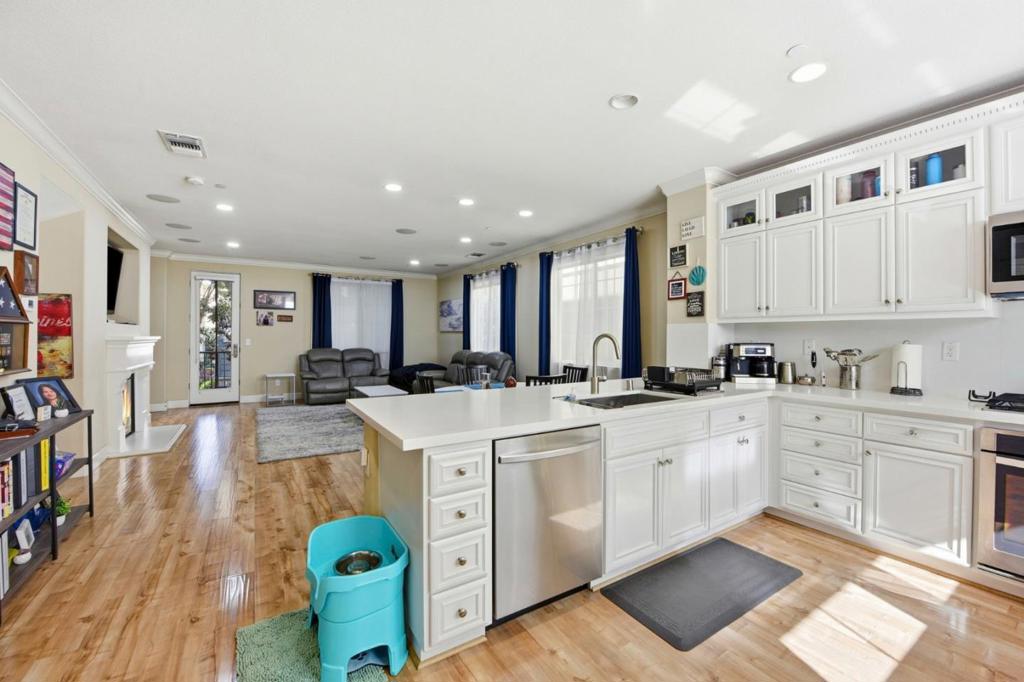 56 Regency Place Property Photo 13