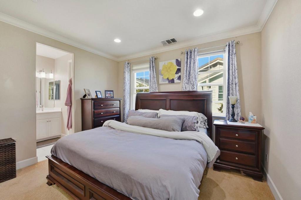 56 Regency Place Property Photo 20