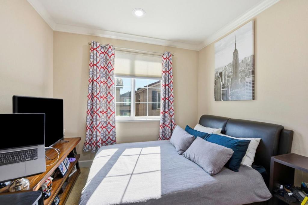 56 Regency Place Property Photo 26