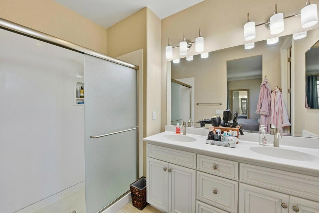 56 Regency Place Property Photo 27