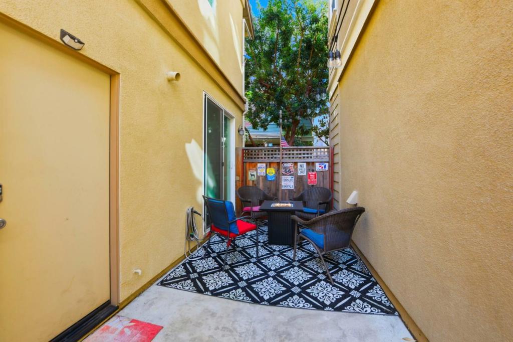 56 Regency Place Property Photo 34