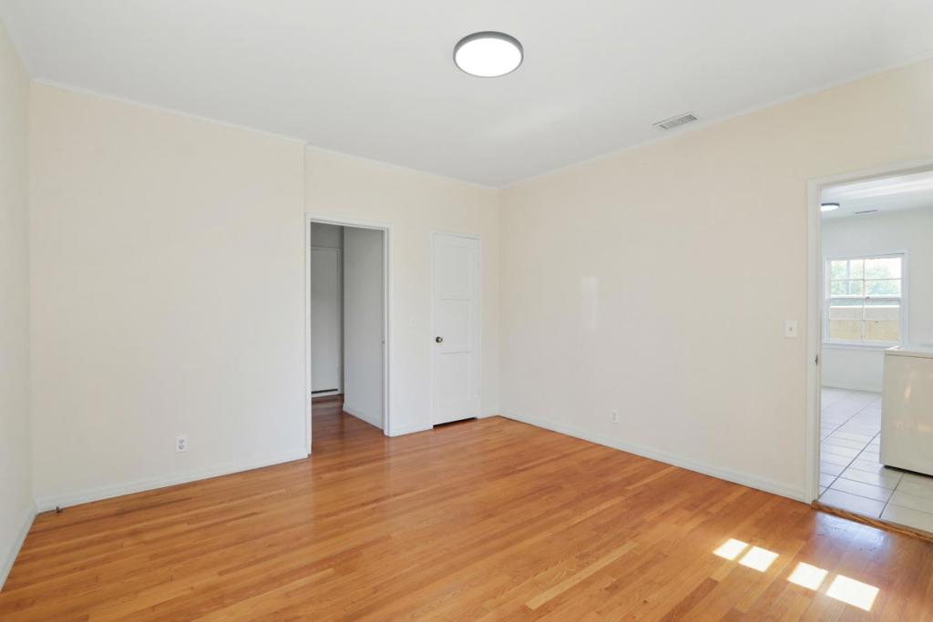 1332 E Las Tunas Drive Property Photo 18