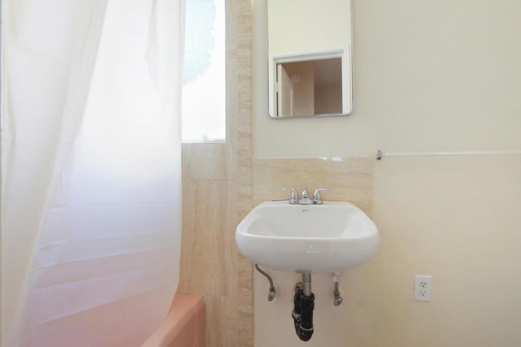 1332 E Las Tunas Drive Property Photo 24