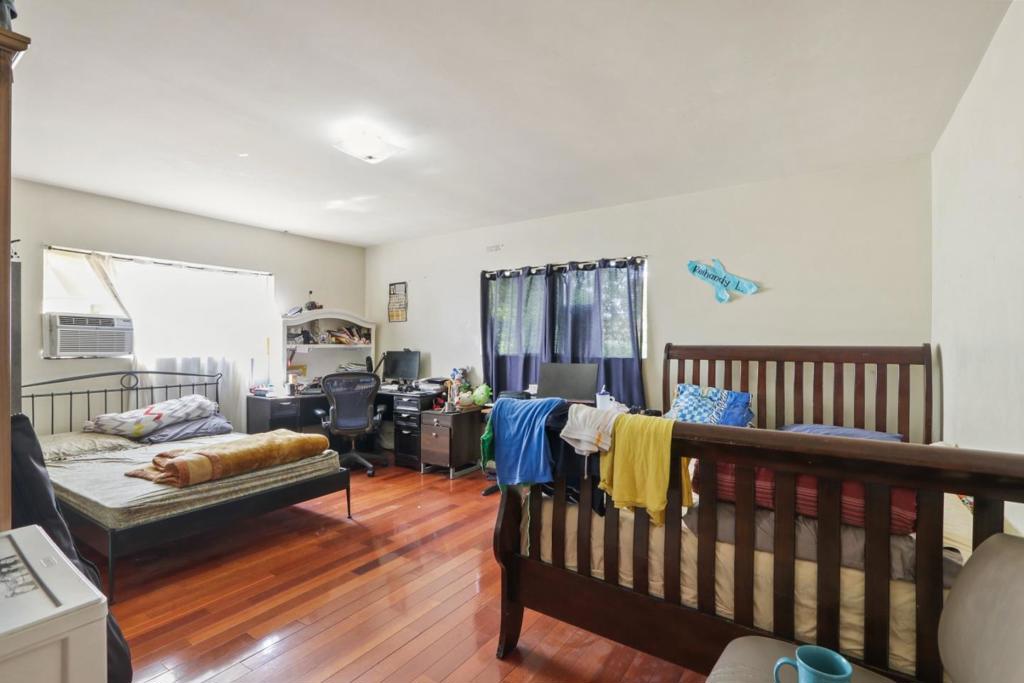 1332 E Las Tunas Drive Property Photo 33