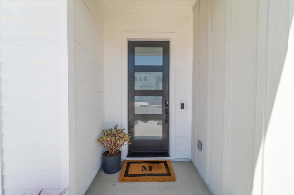 2409 Schooner Avenue Property Photo 4