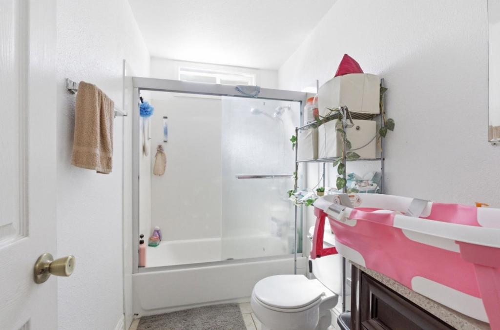 Danube Way Property Photo 24