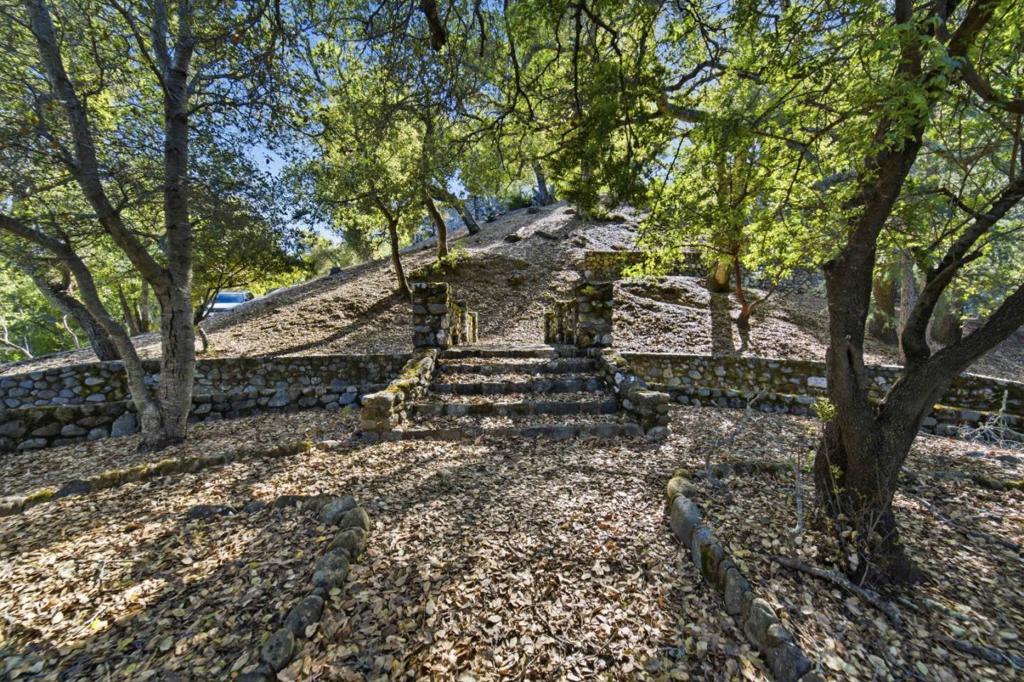 15400 Madrone Hill Road Property Photo 14