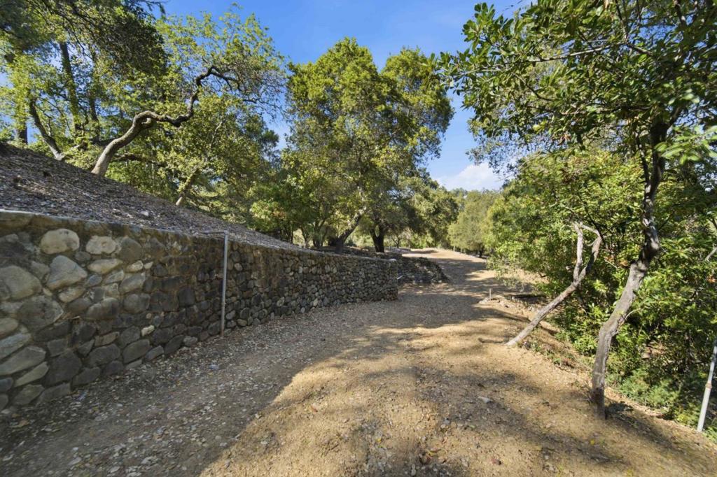 15400 Madrone Hill Road Property Photo 19