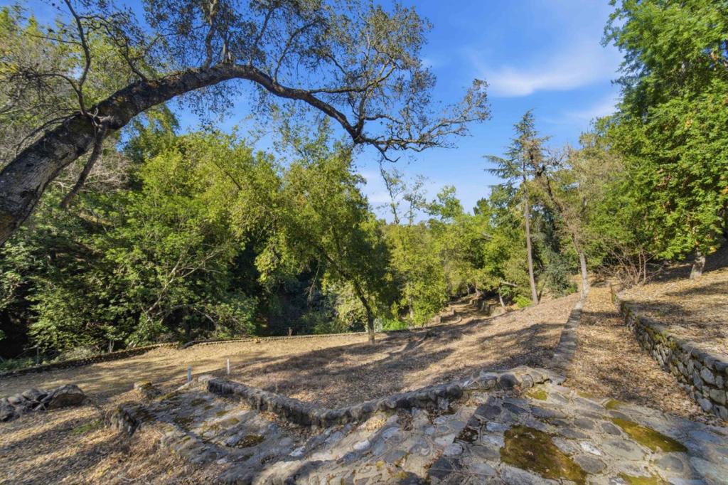 15400 Madrone Hill Road Property Photo 27