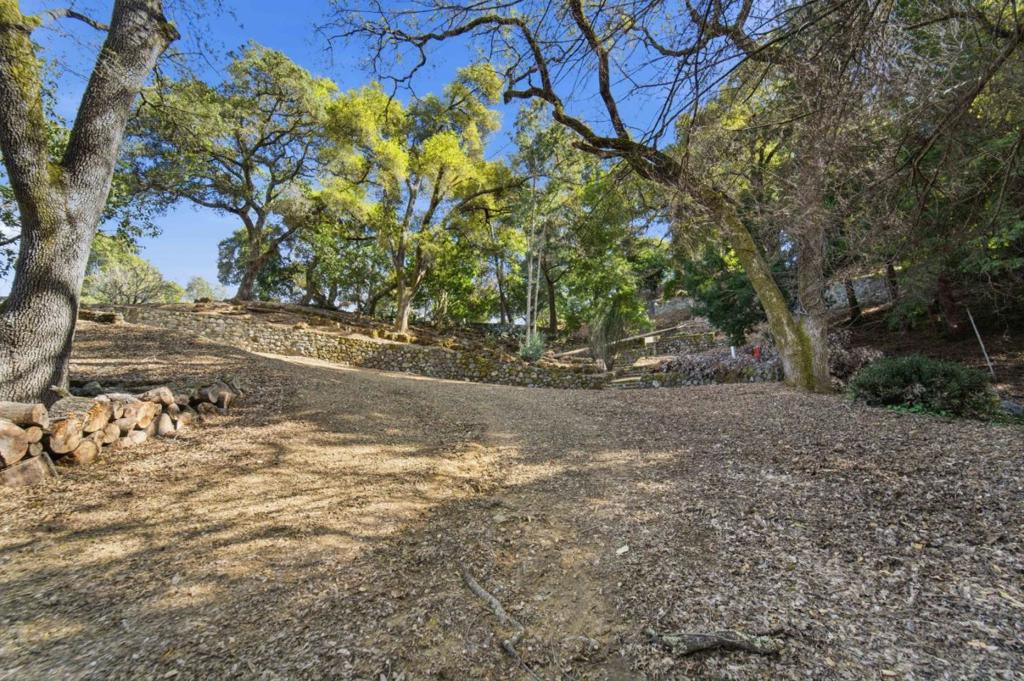 15400 Madrone Hill Road Property Photo 28