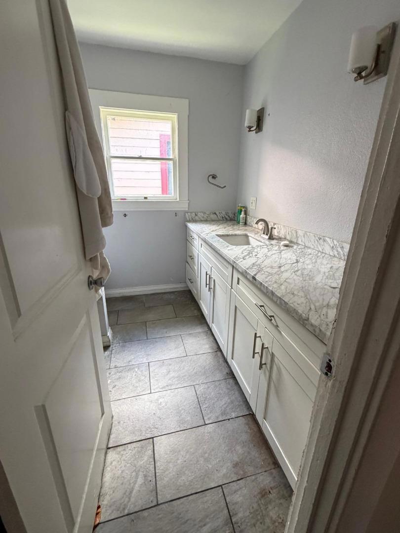1744 E 22nd Street Property Photo 11