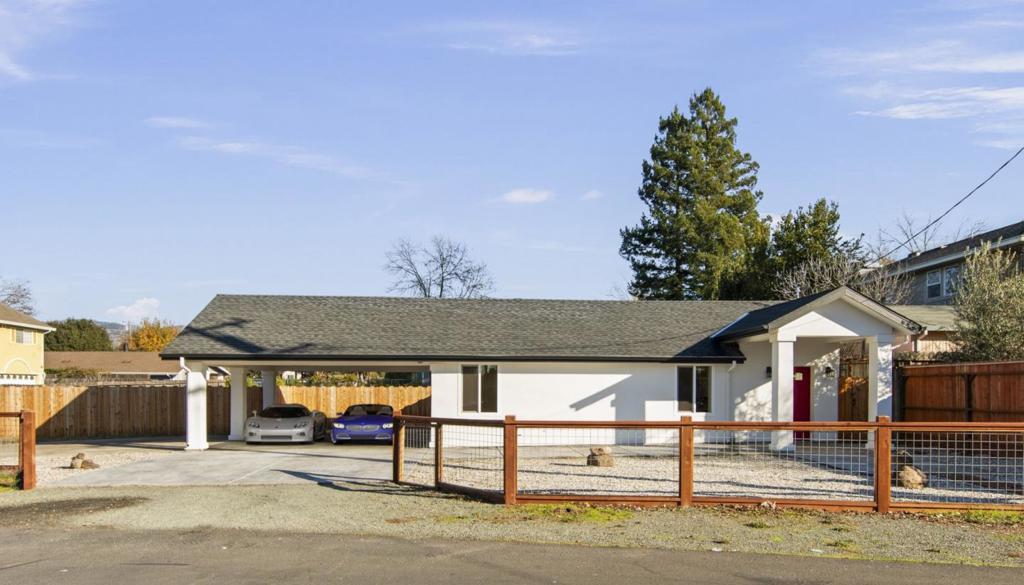 2188 Patton Avenue Property Photo 3