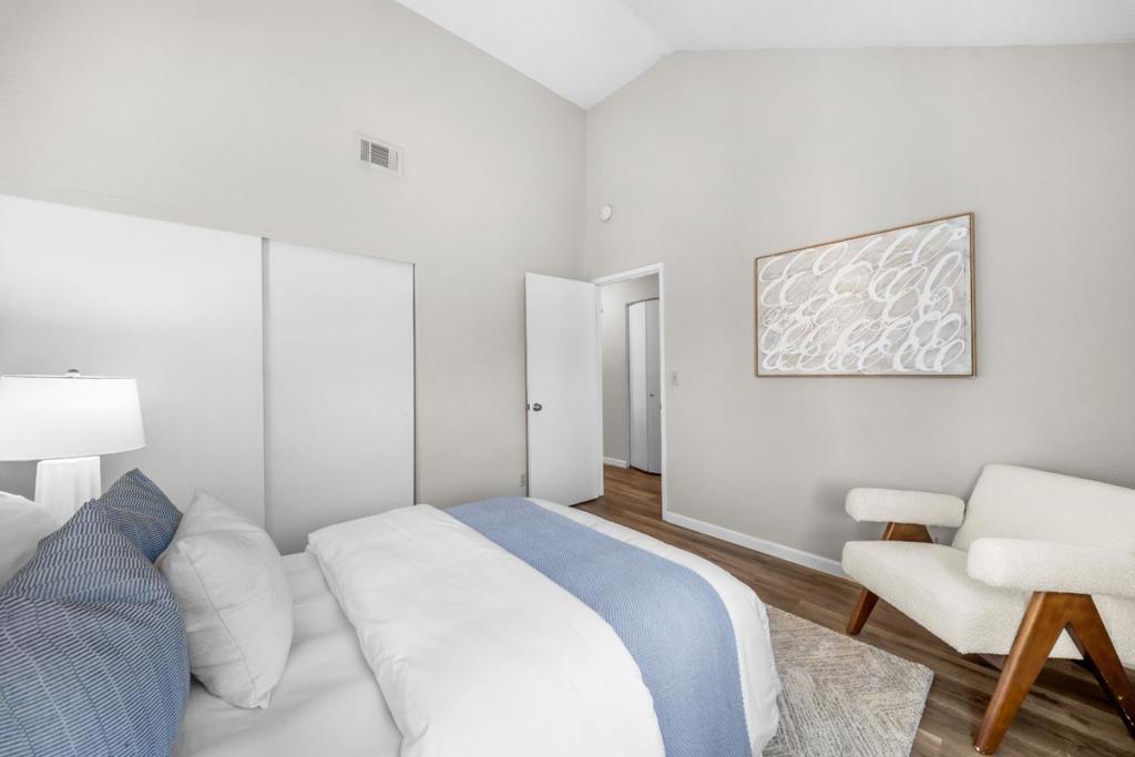 287 Sumba Court Property Photo 19