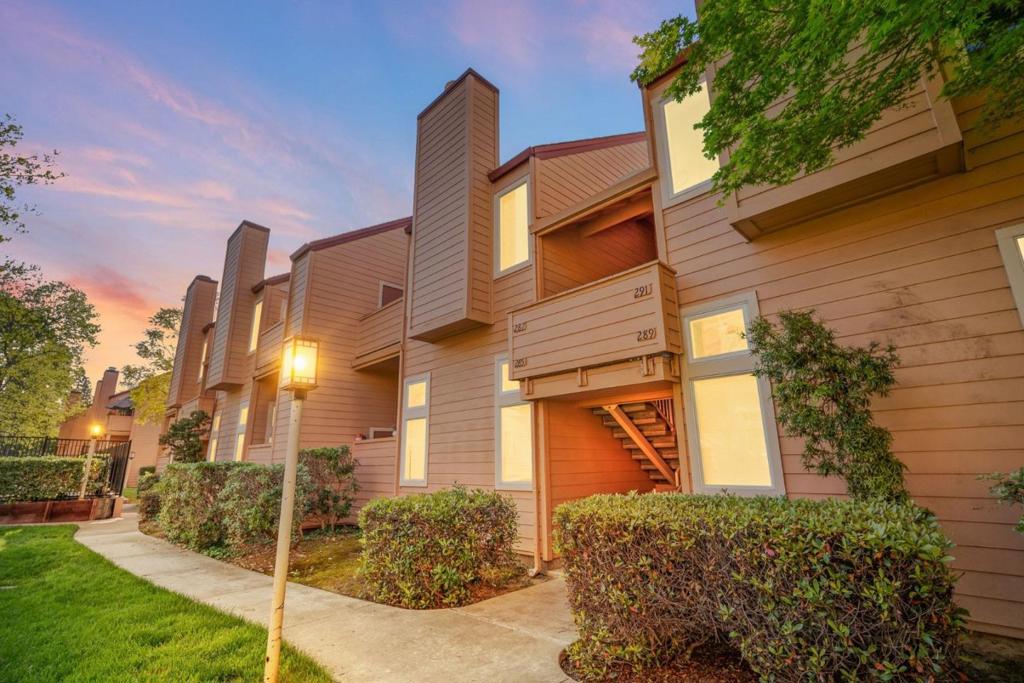 287 Sumba Court Property Photo 42