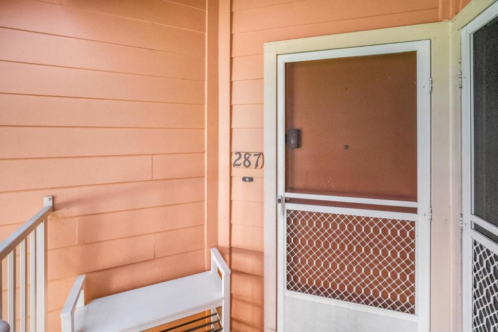 287 Sumba Court Property Photo 43