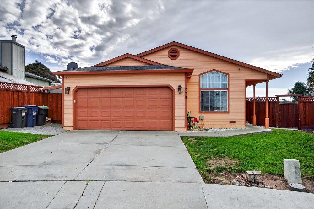 225 Kimberly Property Photo 1