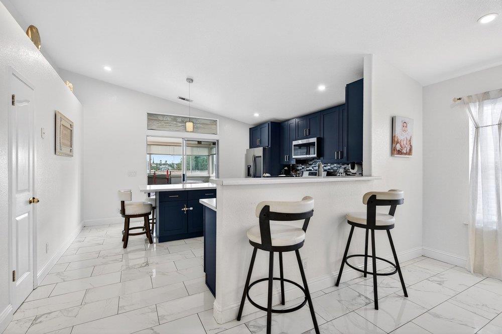 225 Kimberly Property Photo 10