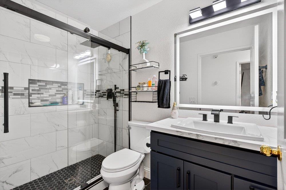 225 Kimberly Property Photo 15