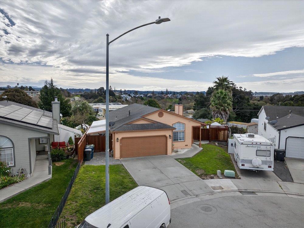 225 Kimberly Property Photo 24