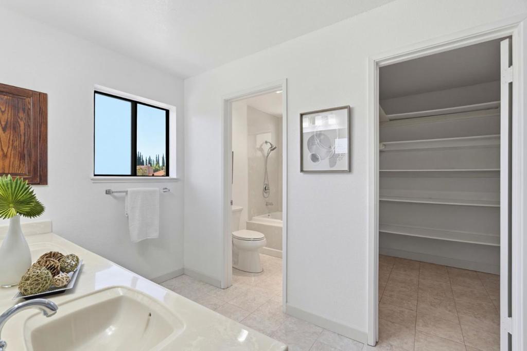 3694 Lucas Drive Property Photo 26