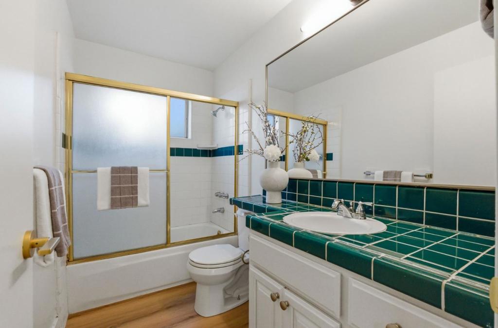 755 Feller Avenue Property Photo 21