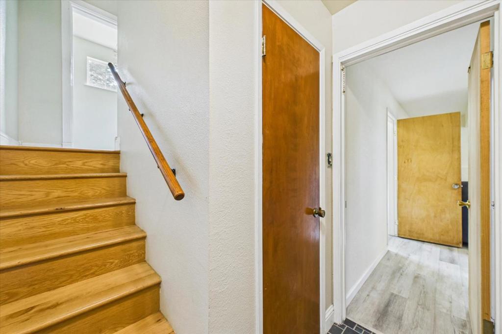 520 Redwood Road Property Photo 30