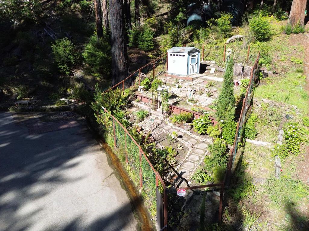 535 Burnside Property Photo 2
