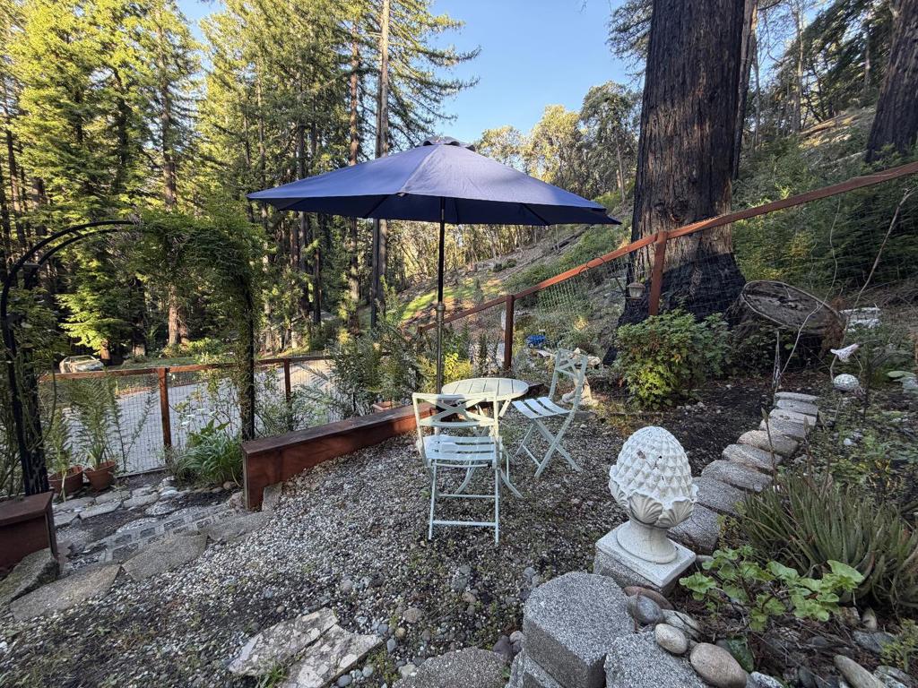 535 Burnside Property Photo 4