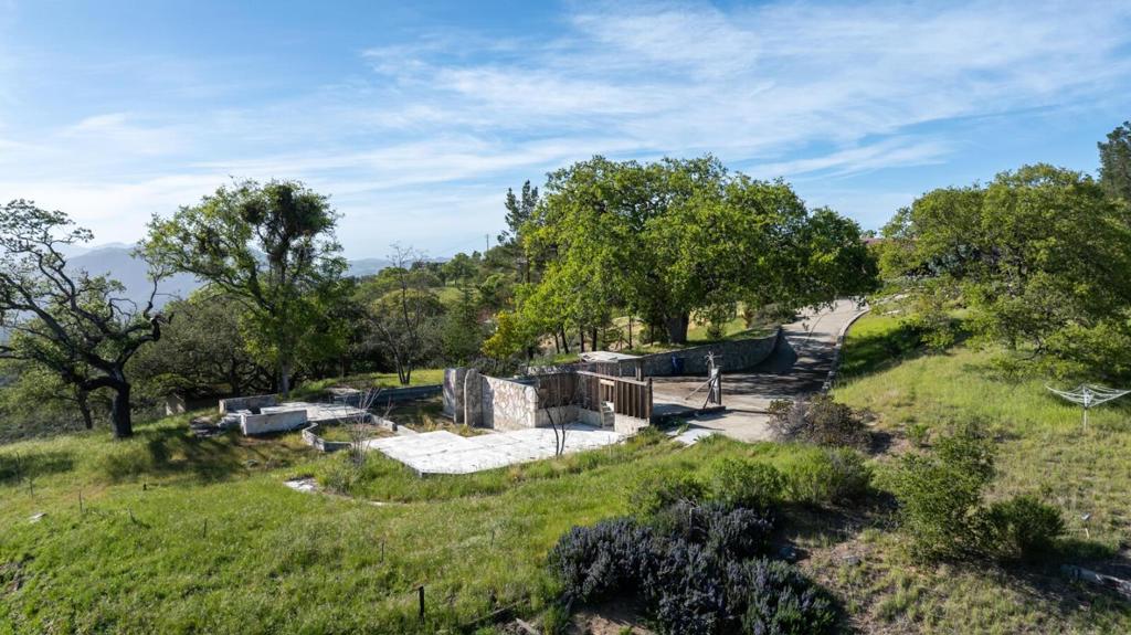 34994 Sky Ranch Road Property Photo 11