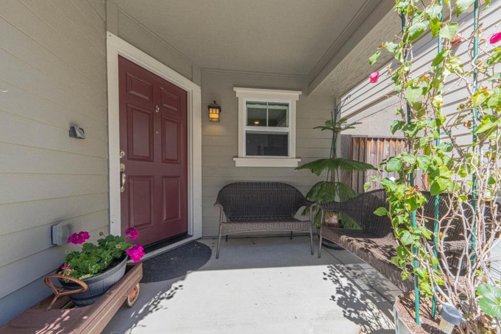 19832 Gabilan View Drive Property Photo 4