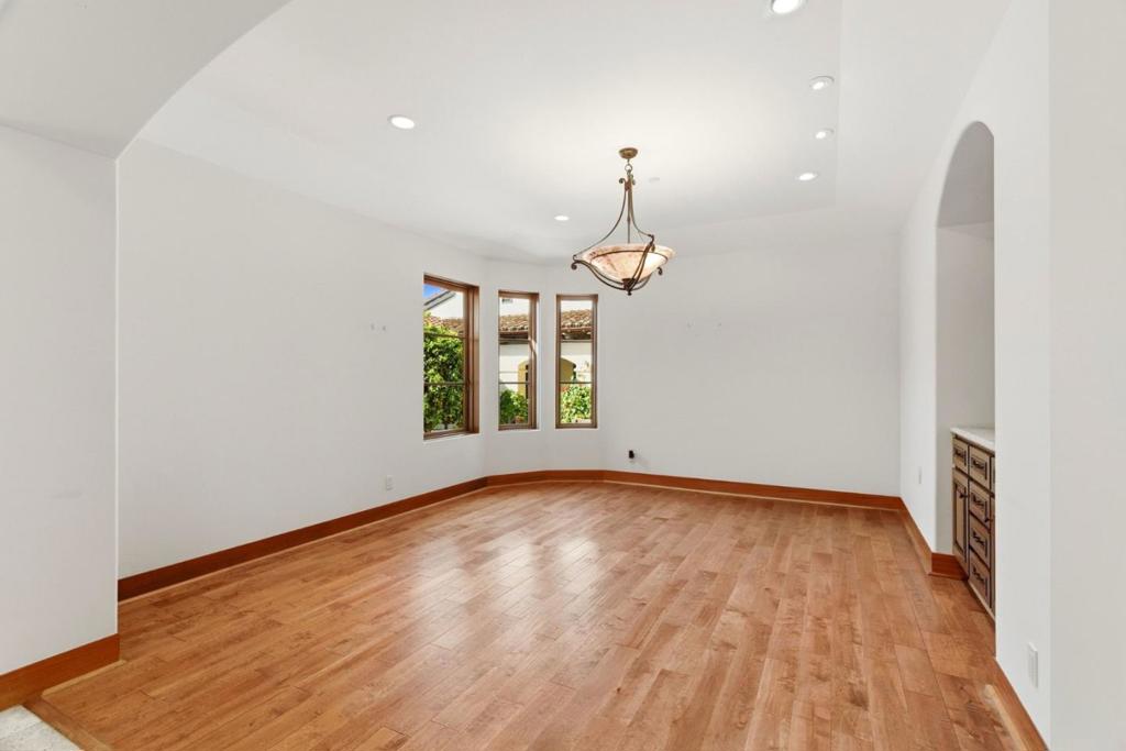 220 Falcon Property Photo 24