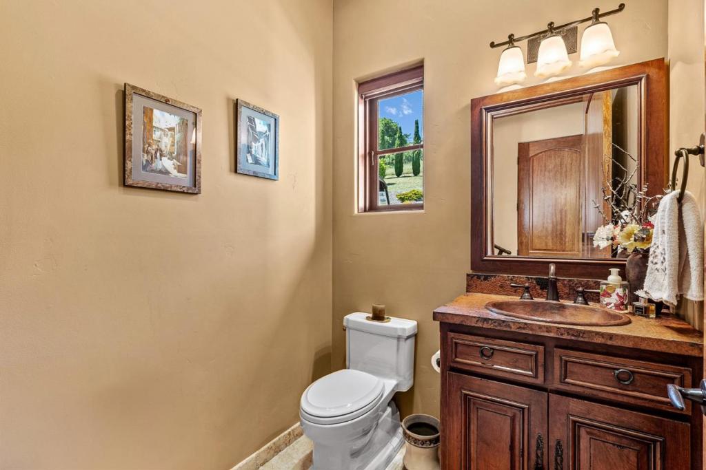 220 Falcon Property Photo 29