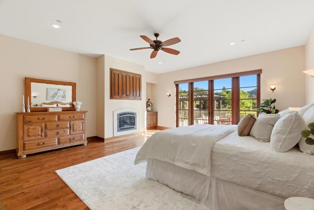 220 Falcon Property Photo 35