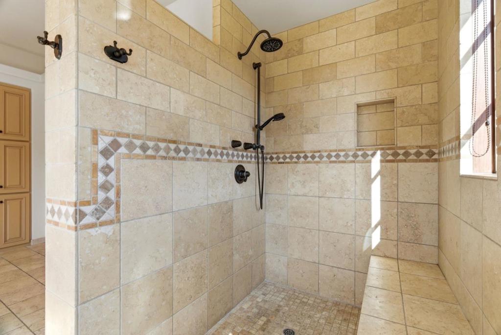 220 Falcon Property Photo 42