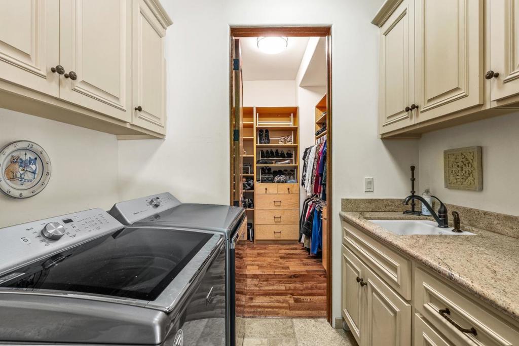 220 Falcon Property Photo 45