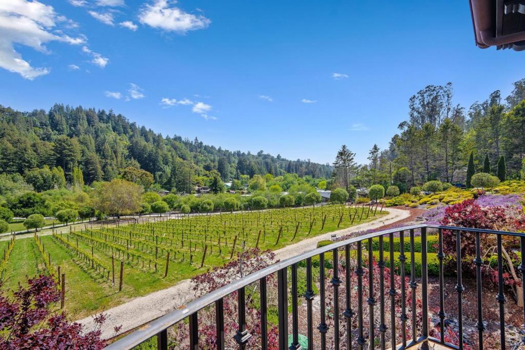 220 Falcon Property Photo 51