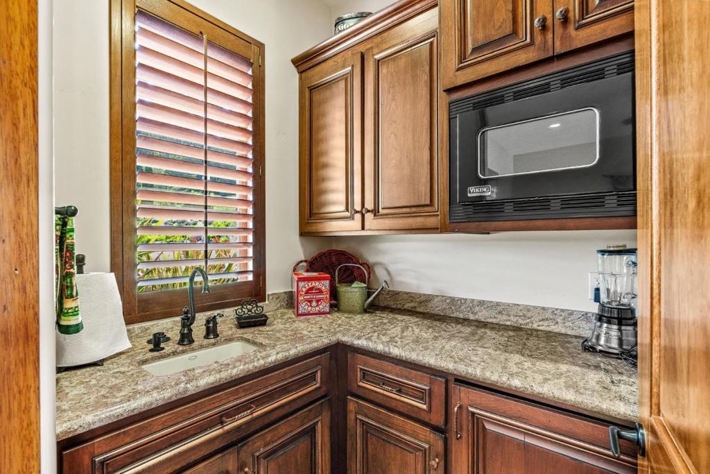 220 Falcon Property Photo 54