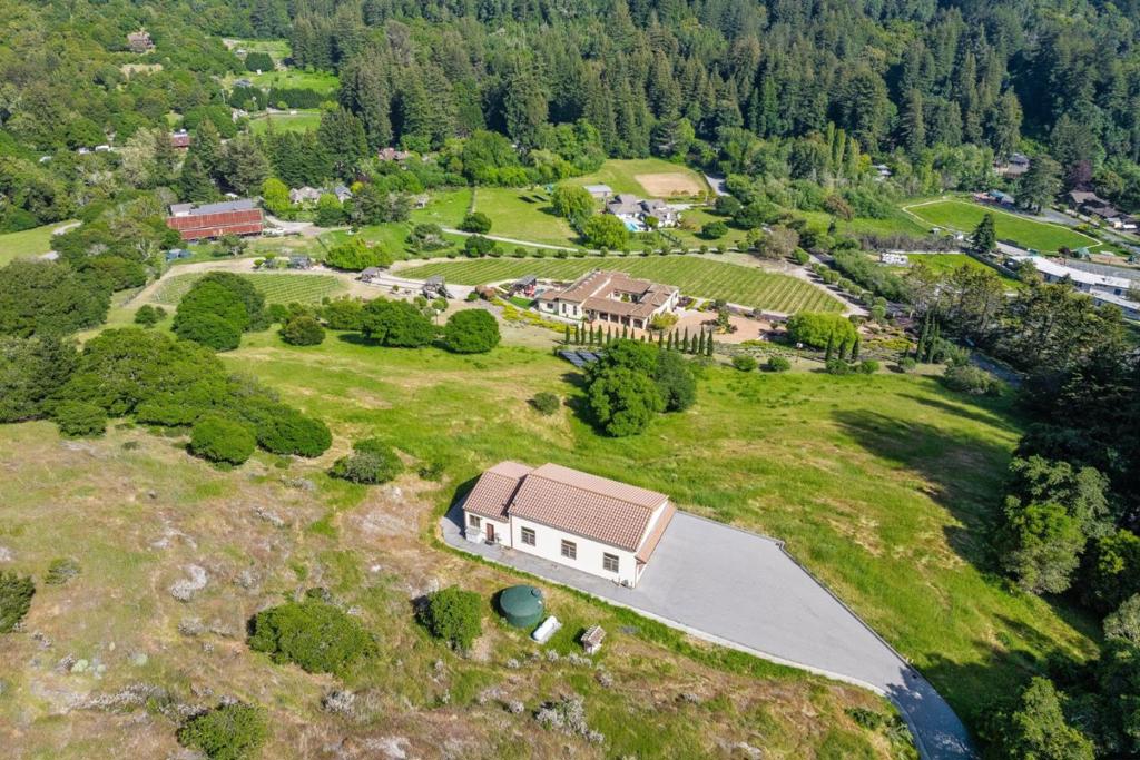 220 Falcon Property Photo 84