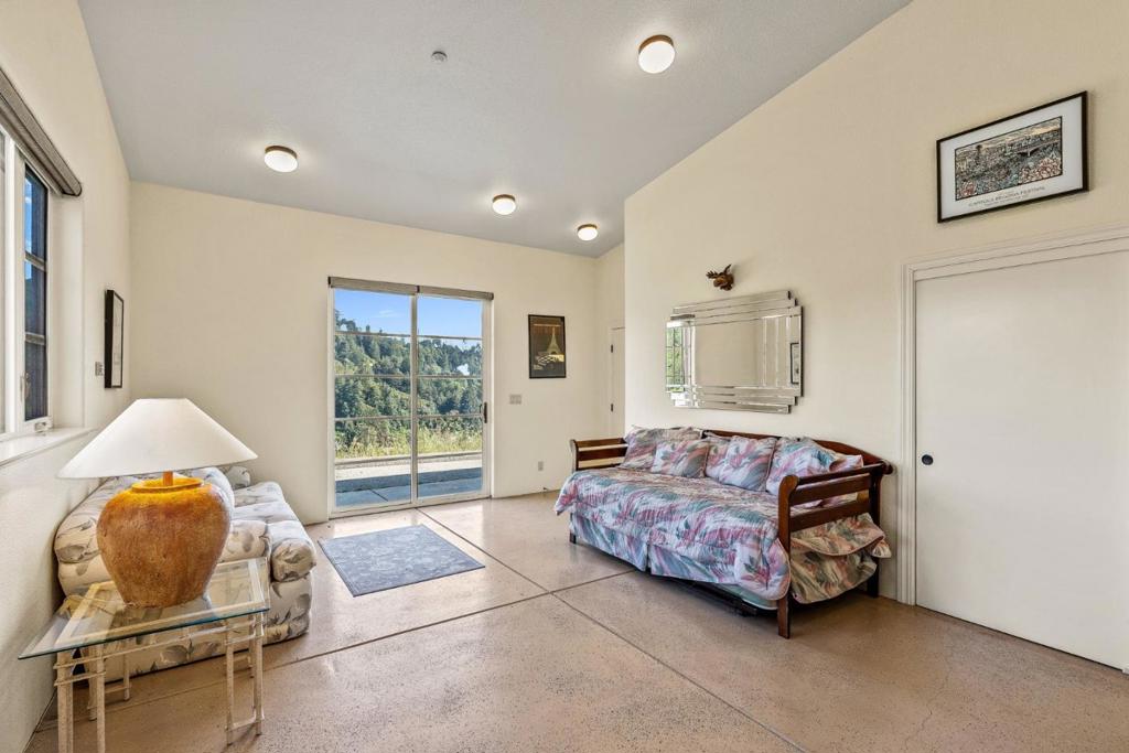 220 Falcon Property Photo 90