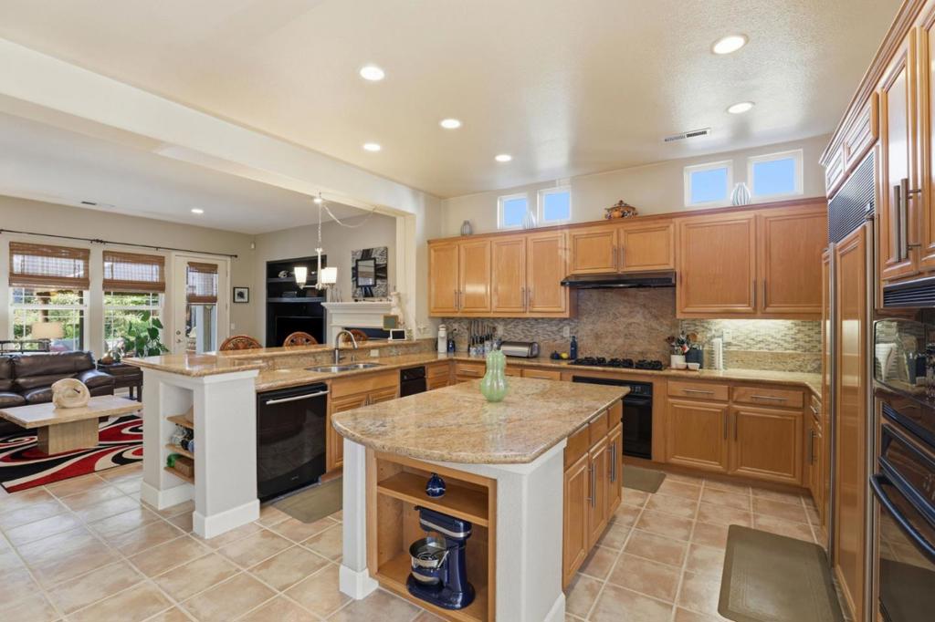 7521 Troon Court Property Photo 9