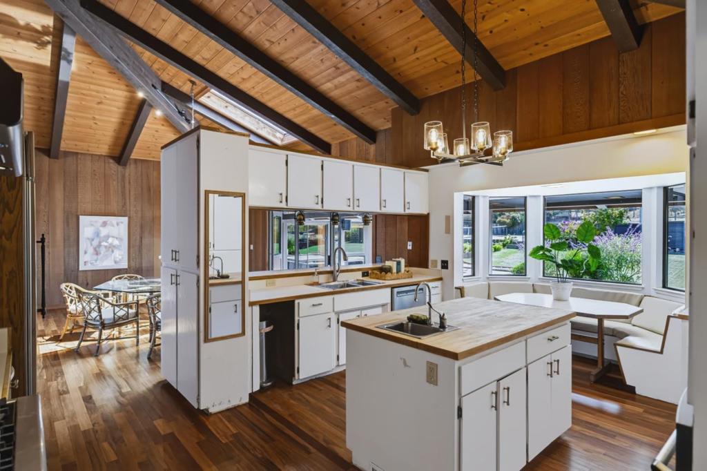 1474 Deer Flat Road Property Photo 8