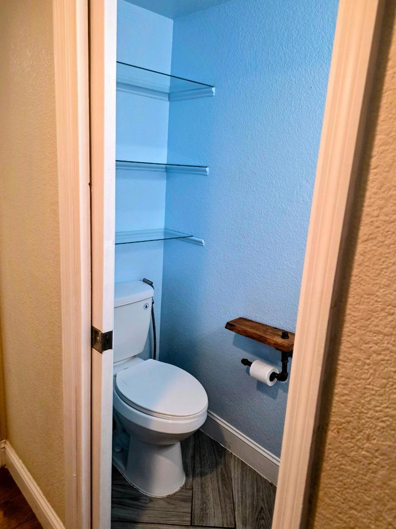 2212 Thurton Drive Property Photo 9