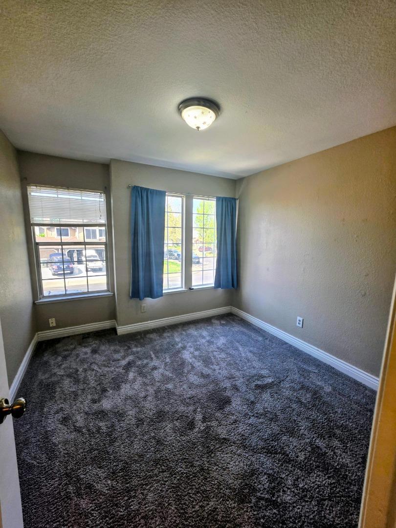 2212 Thurton Drive Property Photo 15