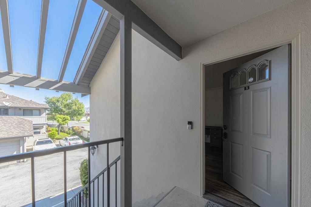 1052 Padre Drive 3 Property Photo 4