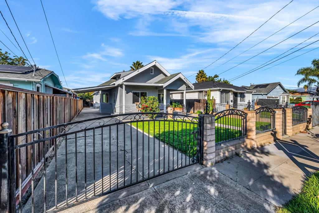 1539 San Fernando Street Property Photo 3