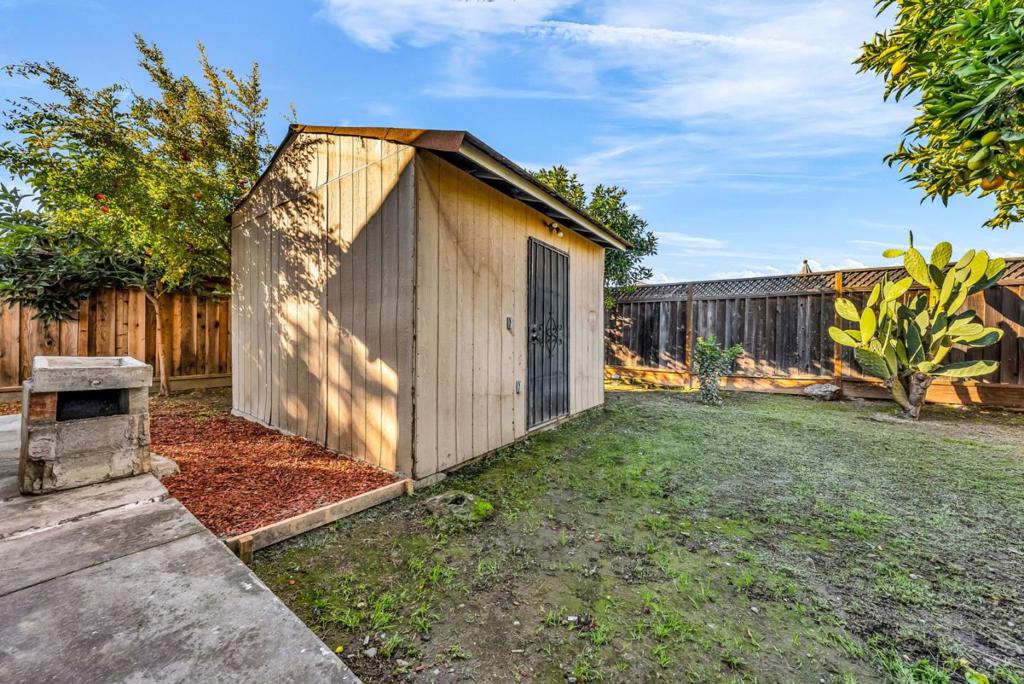 1539 San Fernando Street Property Photo 43
