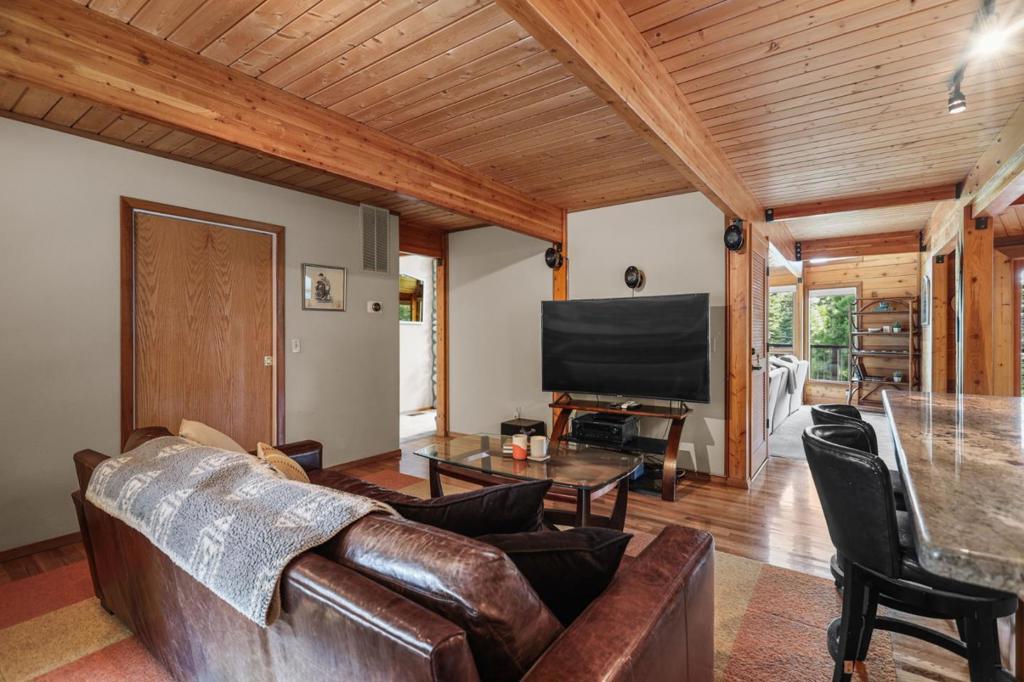 523 Peninsula Drive Property Photo 25