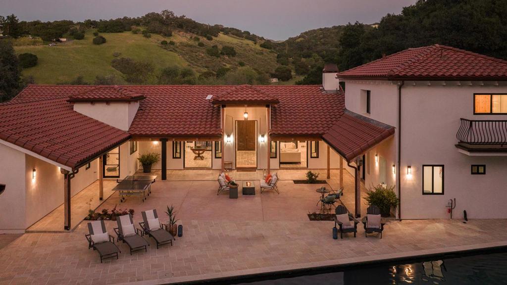 372 Corral De Tierra Road Property Photo 2