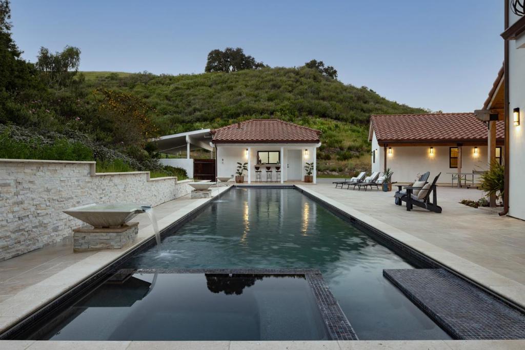 372 Corral De Tierra Road Property Photo 7